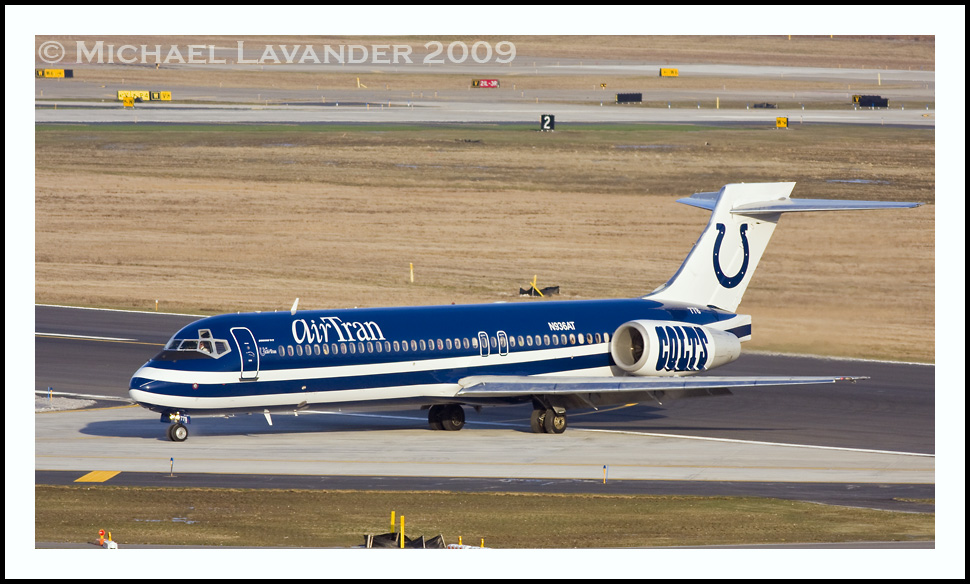 IMAGE: http://mlav.com/car/plane/121209/20.jpg